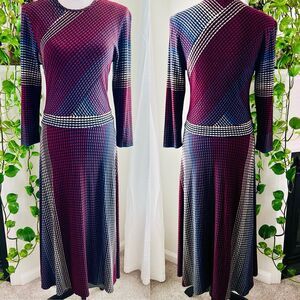 ELIO Burgundy & Navy Geometric Long Stretchy Comfy Maxi Dress - Size 4